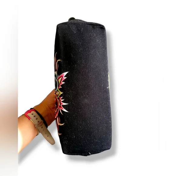 Ed Hardy | Y2K | Cute Black Panther/Bulldog Graphic Cosmetic Travel Bag - Picture 6 of 14